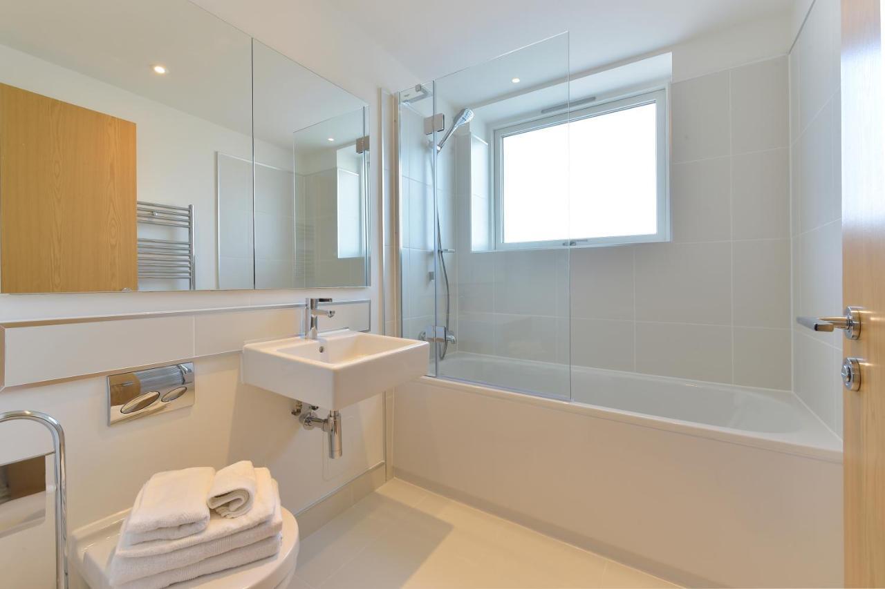 Tower Bridge City Apartments Лондон Екстер'єр фото