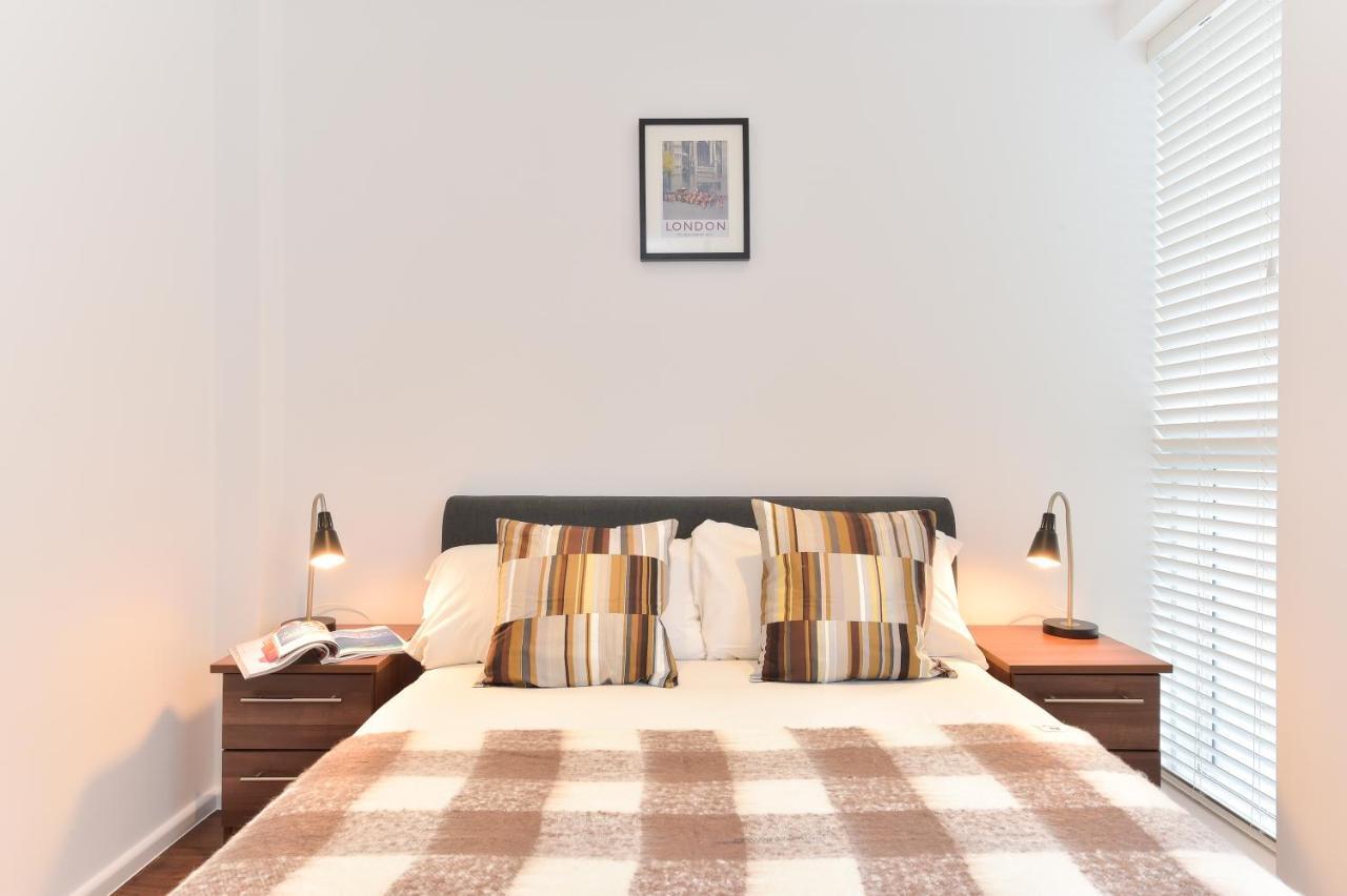 Tower Bridge City Apartments Лондон Екстер'єр фото